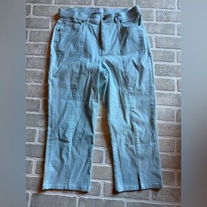 Ur Rebel Women's Light Blue Capris NWOT
